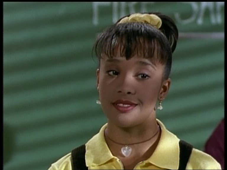 Aisha Campbell / Ranger Jaune