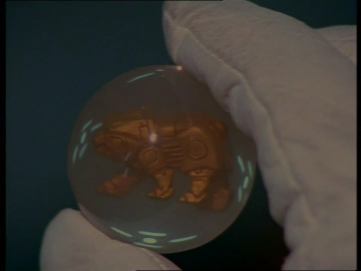 CRISTAL DU ZORD OURS BLANC