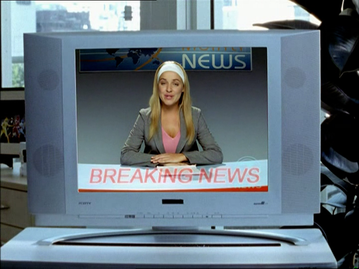 A la télévision